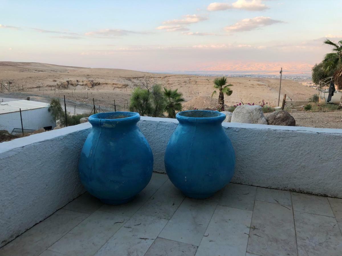 Mi Casa Tu Casa - Dead Sea Hotel Vered Yeriho Bagian luar foto